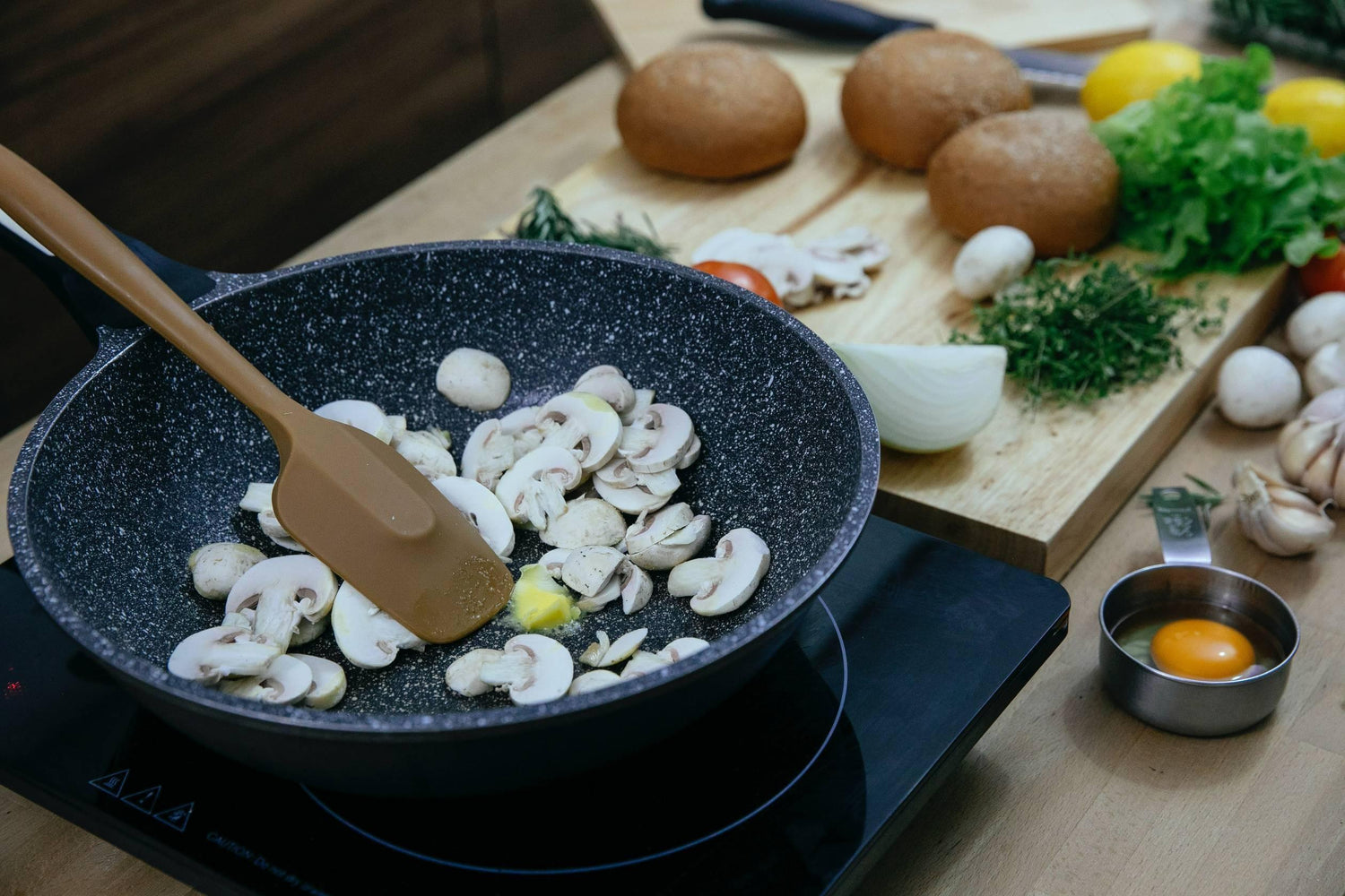 Les poêles de cuisson en granit